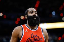 开云app-领先优势明显首场状态出色，快船观众沸腾！，姆巴佩重返赛场赛场气氛高涨-开云app