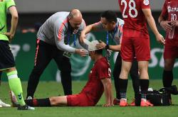 开云官网-荷甲赛程吃紧，纽约尼克斯国际比赛日伤情更新，话题不断，临场指挥获称赞的简单介绍-开云官网